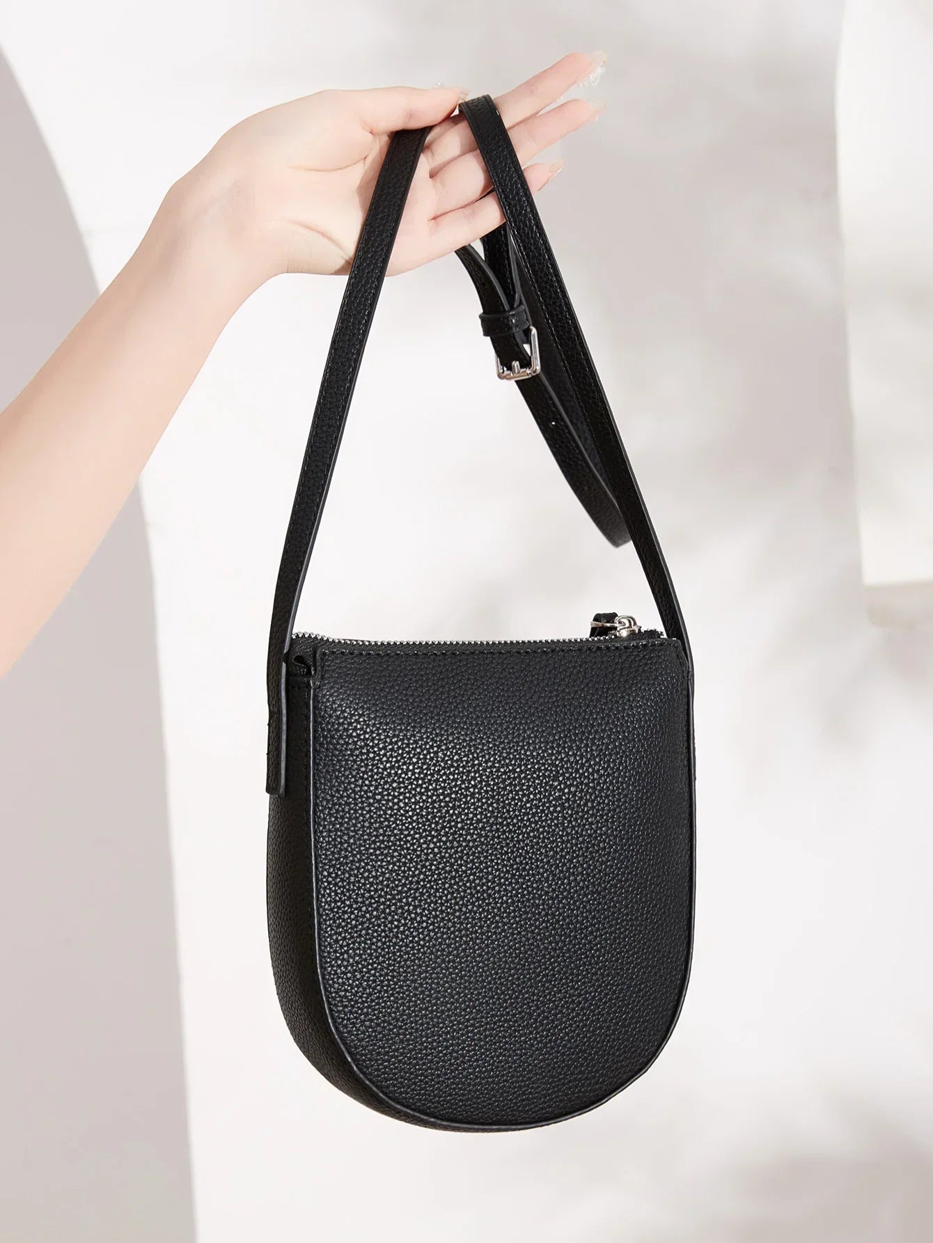 Mini Sac Bandoulière Cuir Grainé – Élégance Discrète