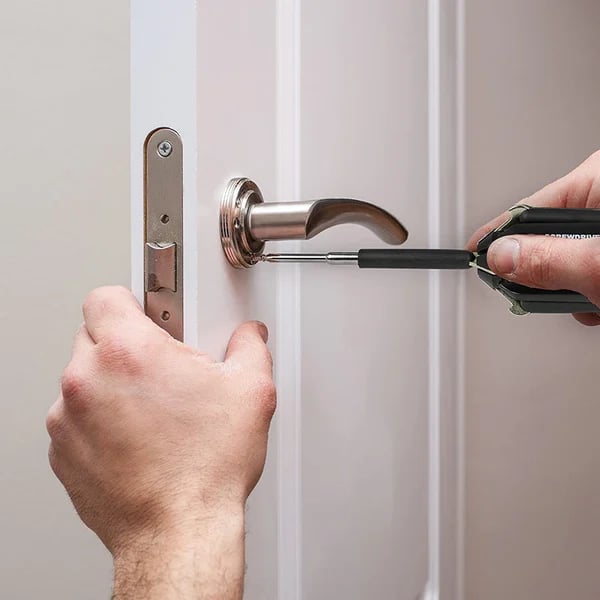 Tournevis 8 en 1 outil avec lampe LED