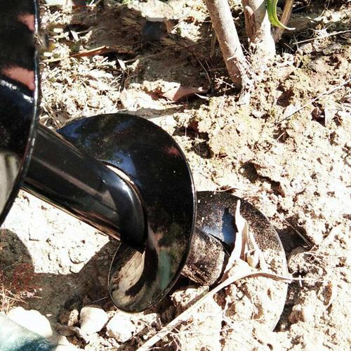 Tarière pour perceuse + Gants de jardinage griffes OFFERTS